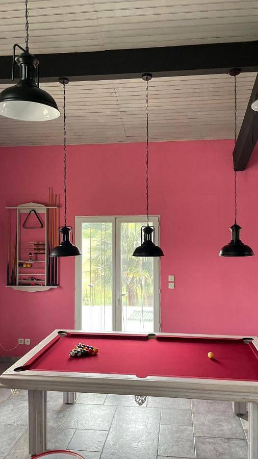 Location de vacances pour 2 personnes, avec vue ainsi que piscine et terrasse à Hasparren - 3