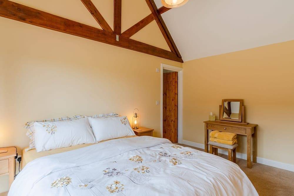Swifts Retreat at Oosland Barns - sleeps 2 guests  in 1 bedroom in Bidford on Avon, Warwickshire