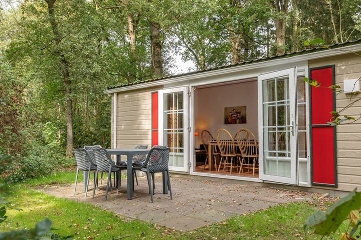 Chalet voor 6 personen, with Balkon/Terras and Terras as well as Zwembad in Drenthe