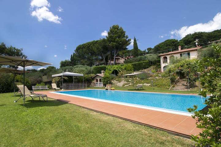 Villa per 4 persone, con idromassaggio e terrazza in Magione