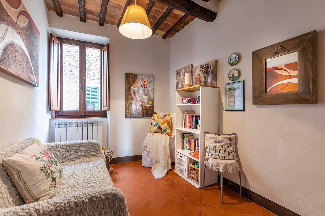 Entire apartment, Apartment 'Rocci Al 17' with Mountain View and Wi-Fi in Montalcino, Val d'Orcia