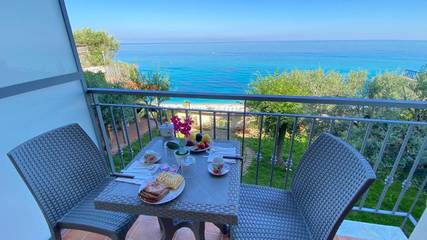 Location de vacances pour 5 personnes, avec terrasse et vue à Tropea