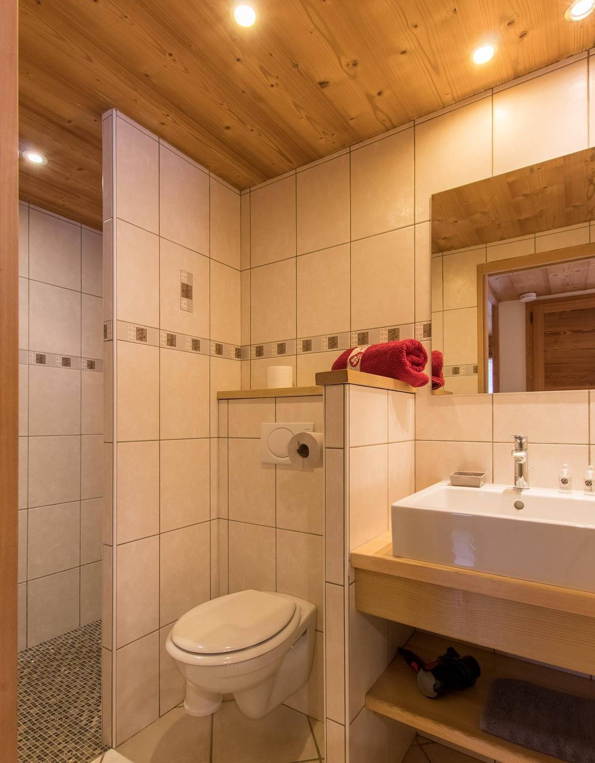 Appartement entier, Chalet le Solaret - Appartement 2 pièces 4 personnes in Chinaillon, Le Grand-Bornand