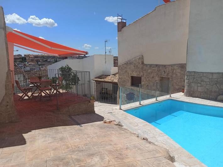 Casa rural para 17 personas, con piscina además de jardín y balcón en Provincia de Cuenca - 3