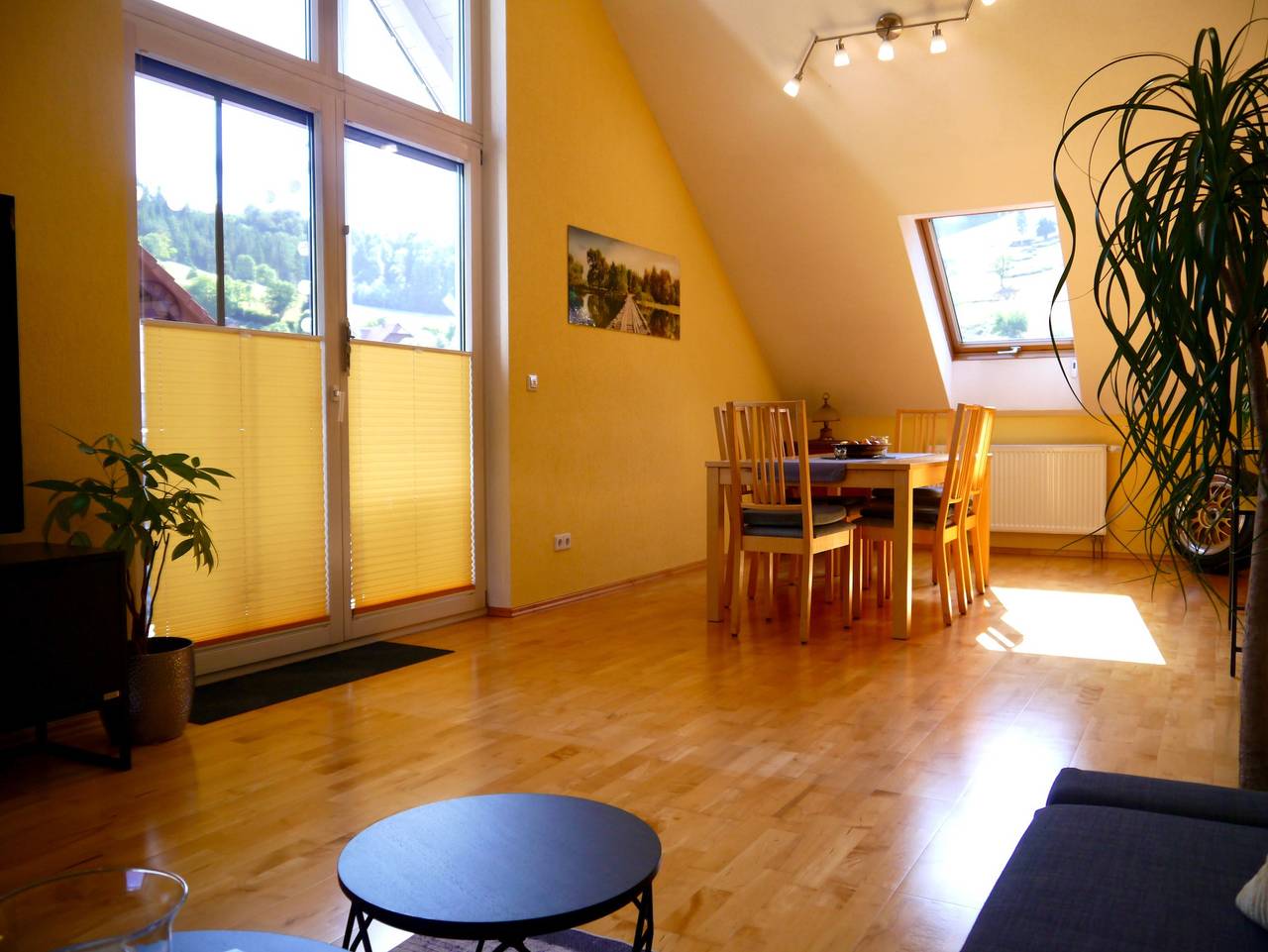 Ganze Wohnung, Ferienwohnung 'Haus Schlössleblick' mit Bergblick, Balkon und Wlan in Oberwolfach, Kinzigtal