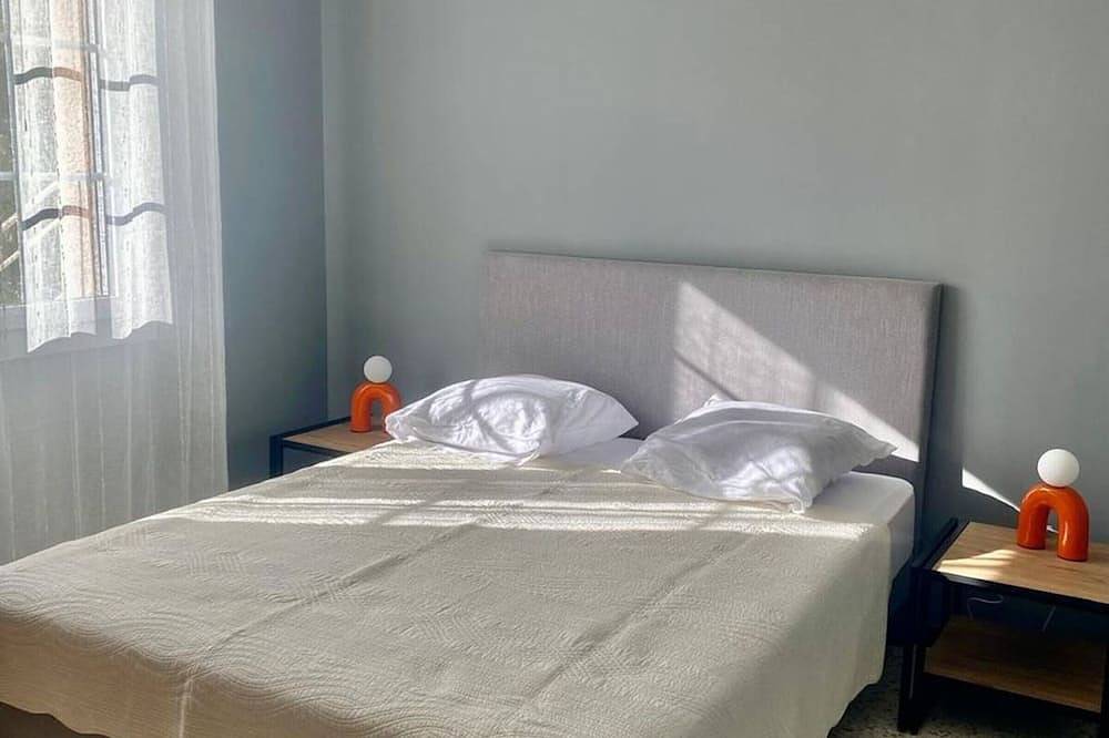 F5 House with garden and terrace, pets allowed in Le Boulou, Céret region