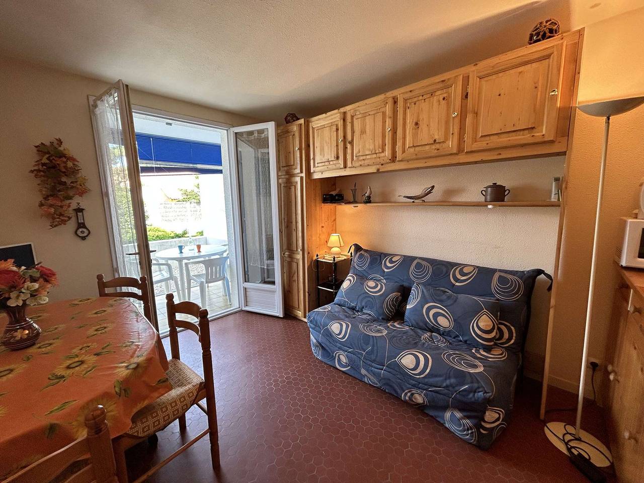 Entire apartment, Cozy 2-Room Apartment by the Beach with Terrace and Parking - Sleeps 4 in Saint-Jean-de-Monts, Vendée