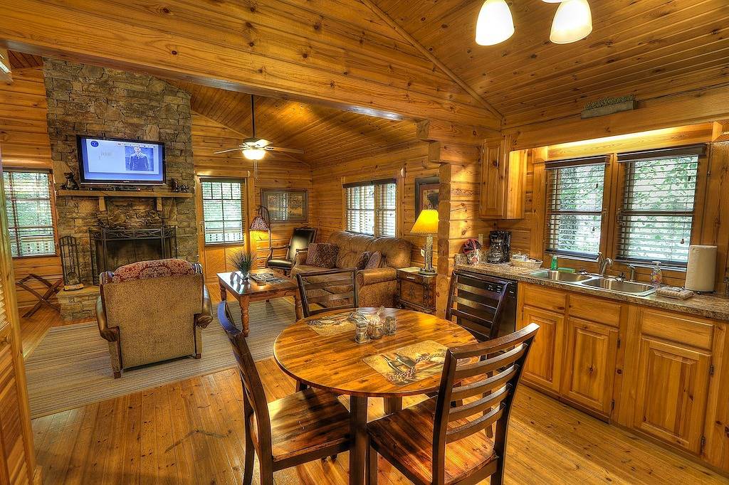 Buchen Sie für August und September und erhalten Sie 15% Rabatt auf 3 oder mehr Nächte! in Sevierville, Sevier County