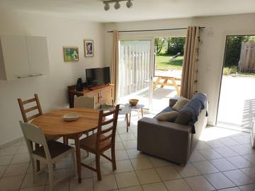 Gîte pour 4 personnes, avec vue et terrasse à Pommerit-Jaudy