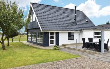 Ferienhaus für 8 Personen, mit Garten und Terrasse sowie Whirlpool in Lemvig