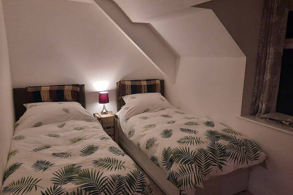 3 Bed Barn - Sleeps up to 6 - Parking - Wifi in Hawkshead, Lake District