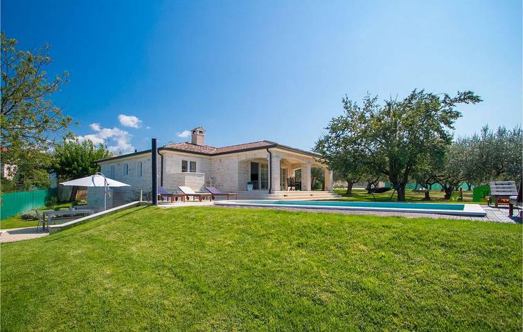 Ferienhaus für 6 Personen, mit Garten in Lanterna
