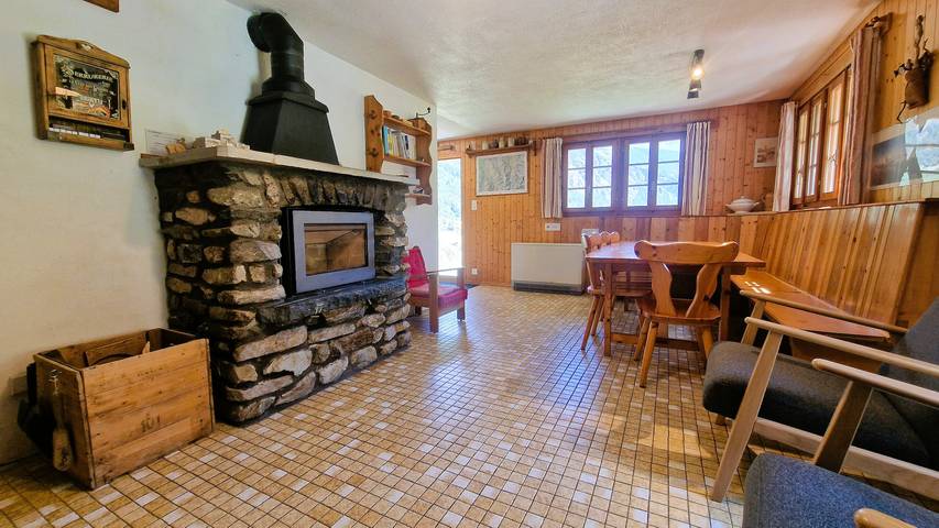 Location de vacances pour 6 personnes, avec jardin et terrasse à Evolène - 2