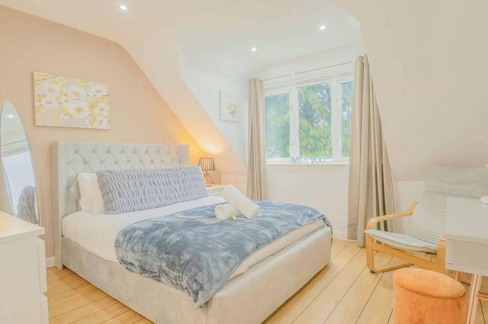 6Br Mansion With Games Room & Hot Tub in Cardiff, Cardiff und Umgebung