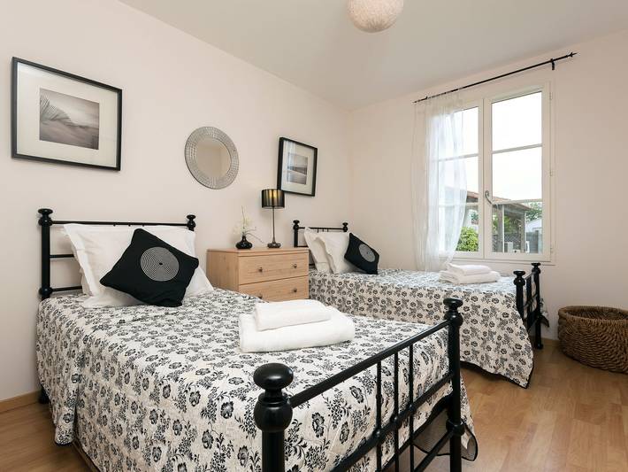 Location de vacances pour 6 personnes, avec terrasse et piscine à L'Aiguillon-sur-Vie - 3