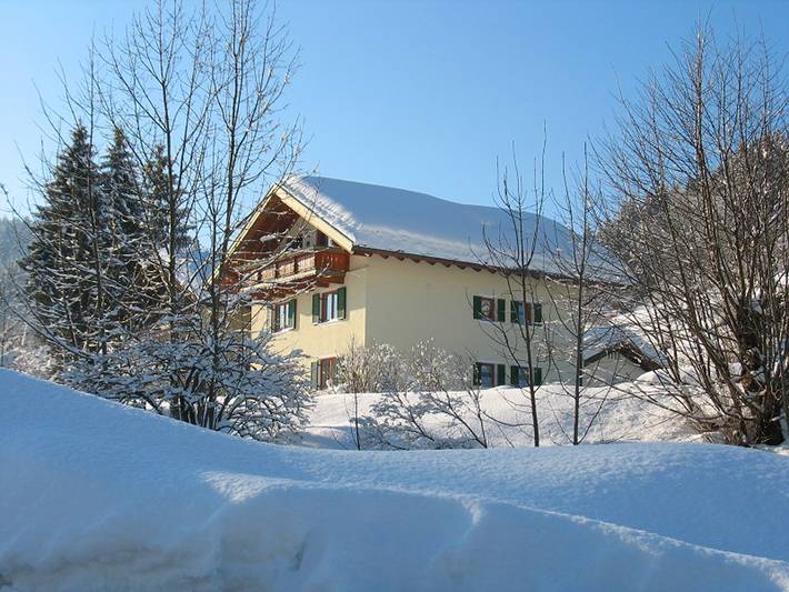 Ganze Ferienwohnung, Ferienwohnung Kaiserblick - Ferienwohnung Kaiserblick 75 qm, zwei separate Schlafzimmer, Eg mit Terrasse in Sachrang, Aschau im Chiemgau