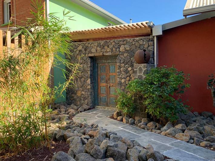 Location de vacances pour 8 personnes, avec piscine et jardin dans Plage de Trou d'eau - 4