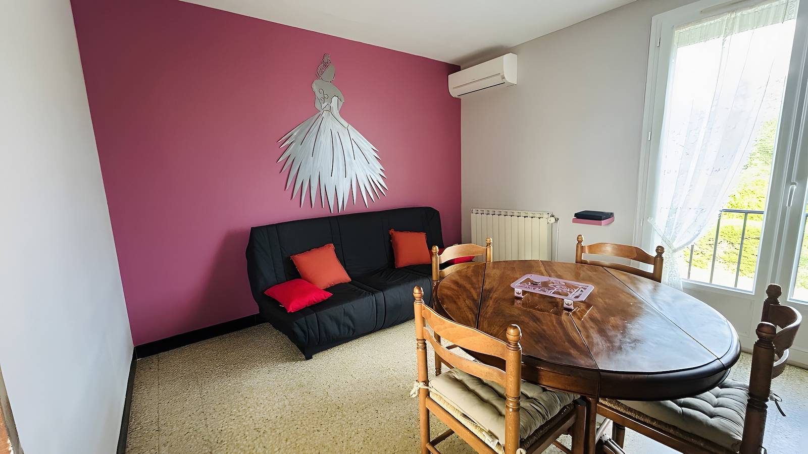 Chez Nana - Maison dans le Gard avec terrasse privée, jardin et climatisation in Barjac, Région d'Alès