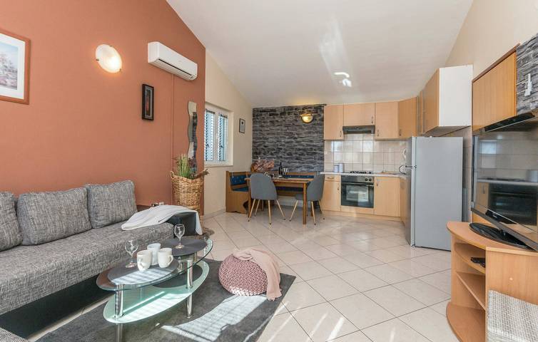 Ferienwohnung für 4 Personen, mit Terrasse in Biograd na Moru - 4