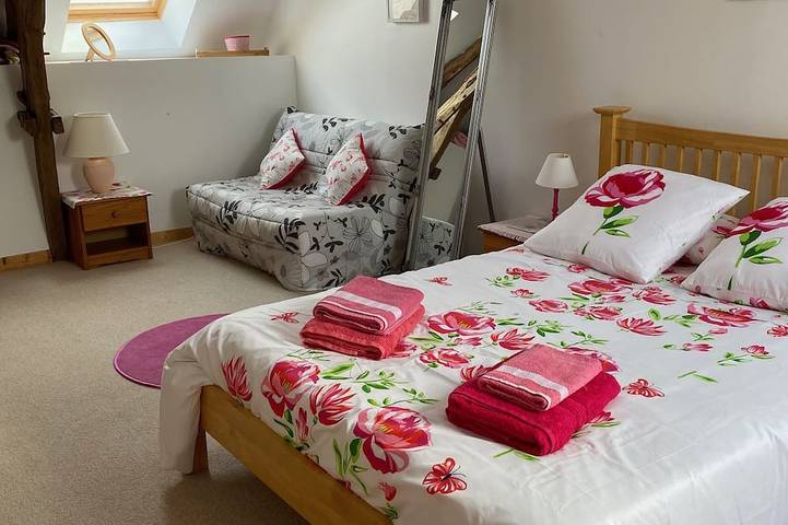 Location de vacances pour 4 personnes, avec jardin à Plouguenast - 2