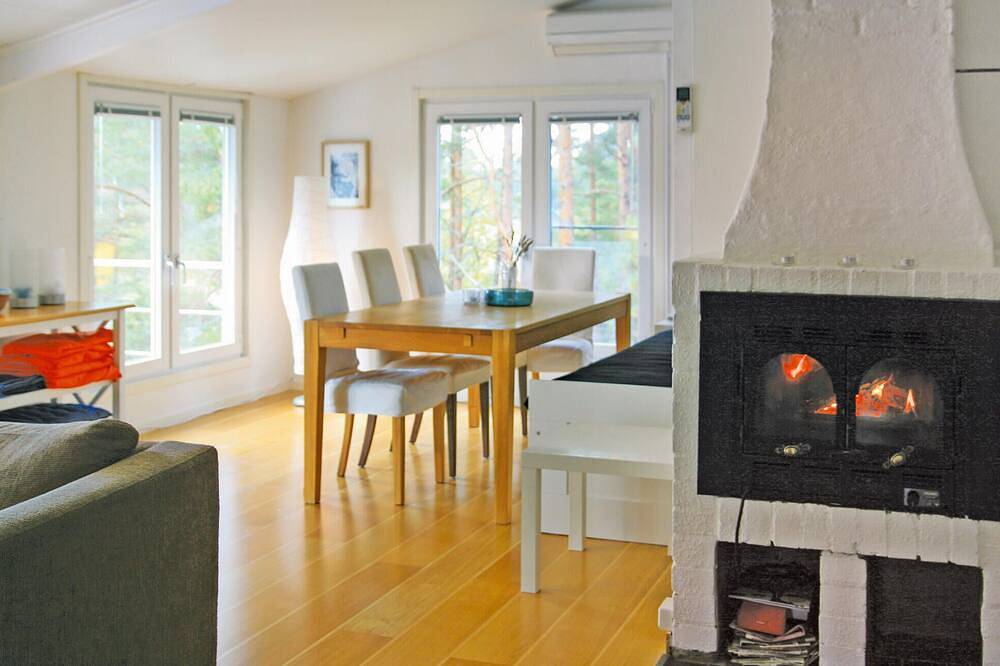 3 bedroom awesome home in Vikbolandet in Vikbolandet