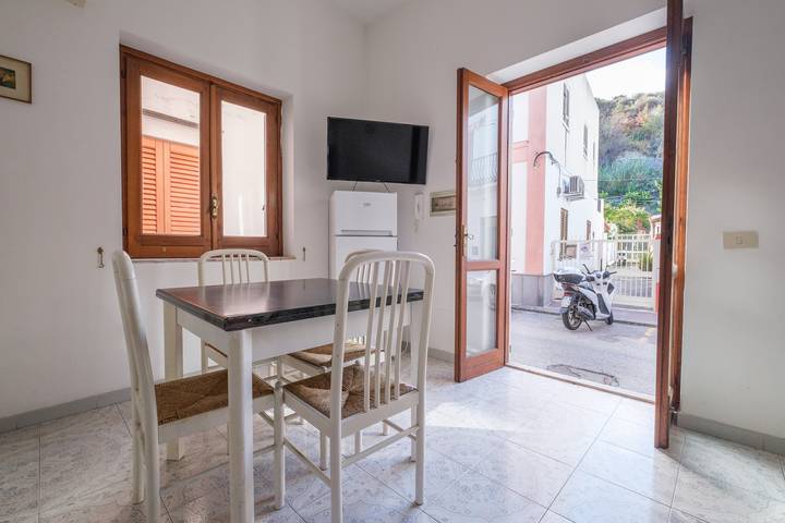 Gîte pour 5 personnes, avec Jardin à Lipari