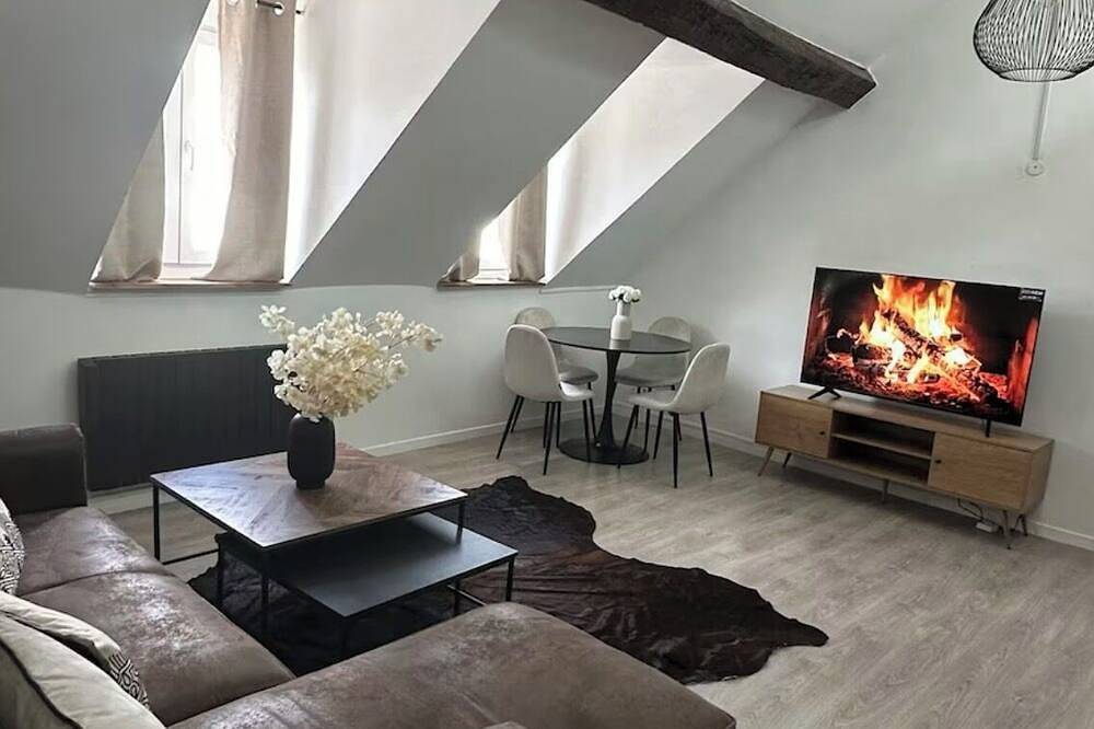 Appartement entier, | Hyper-centre | 4 pers | Parking | 7mn Rer A in Saint-Germain-en-Laye, Yvelines