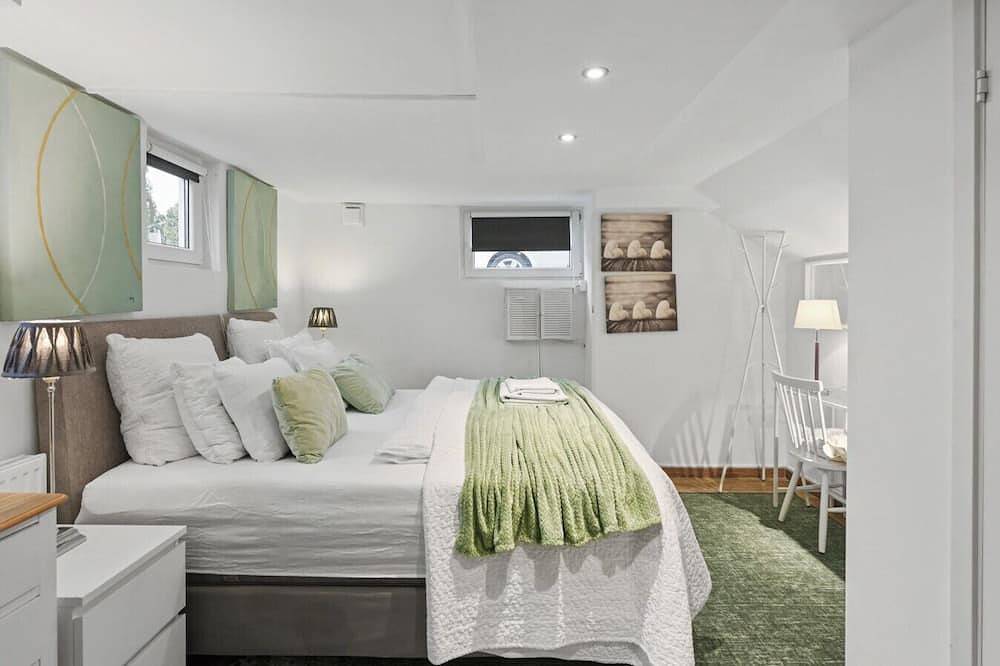 Hel lejlighed, Family-Friendly Malmö Stay for 7 with Kitchen & Free Parking in Malmø, Svenske Østersøen