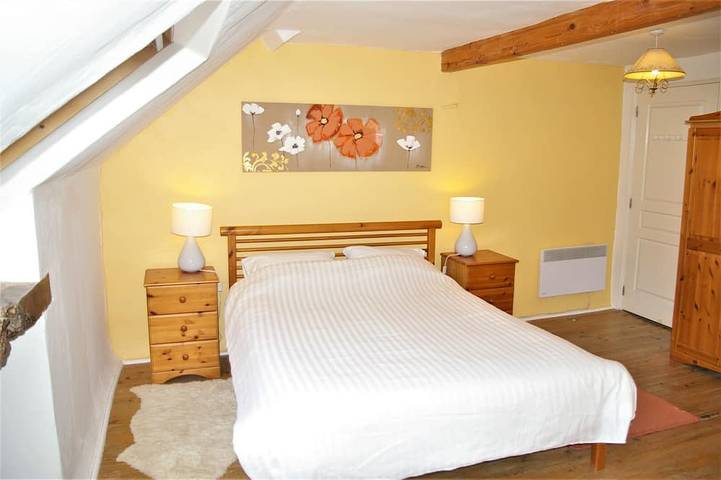 Gîte pour 14 personnes, avec jardin à Saint-Symphorien-de-Marmagne - 4