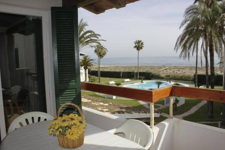 Apartamento de vacaciones para 5 personas, con jardín y vistas además de piscina y terraza - 1