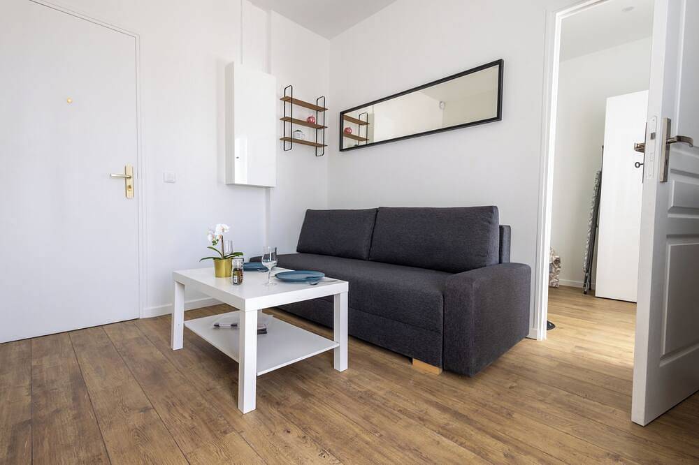 Ganze Wohnung, Apartment 450 m from Rer C station and 3 km from the airport in Orly (Île de France), Val-de-Marne