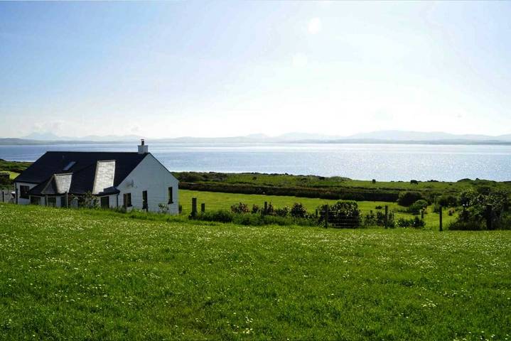 Holiday rental for 8 people, with Terrace and Garden as well as View on Islay