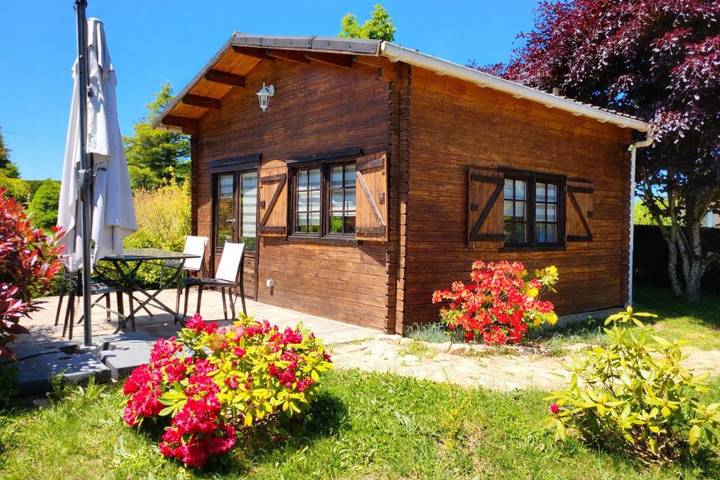 Appartement de vacances pour 4 personnes, avec piscine et jardin, animaux acceptés