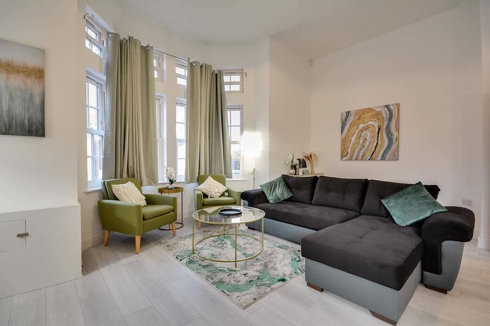 Ganze Wohnung, Cosy Wigan Apartment with Sunny Views in Wigan, Greater Manchester