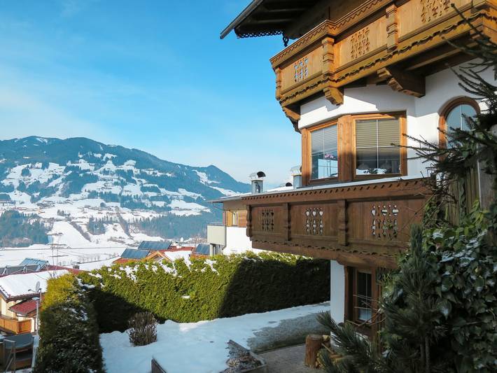 Ferienwohnung für 3 Personen, mit Terrasse und Ausblick sowie Garten im Ski-Optimal Hochzillertal