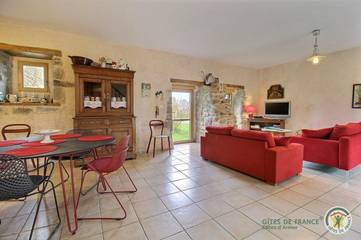 Gîte pour 5 personnes, avec jardin et vue à Cohiniac