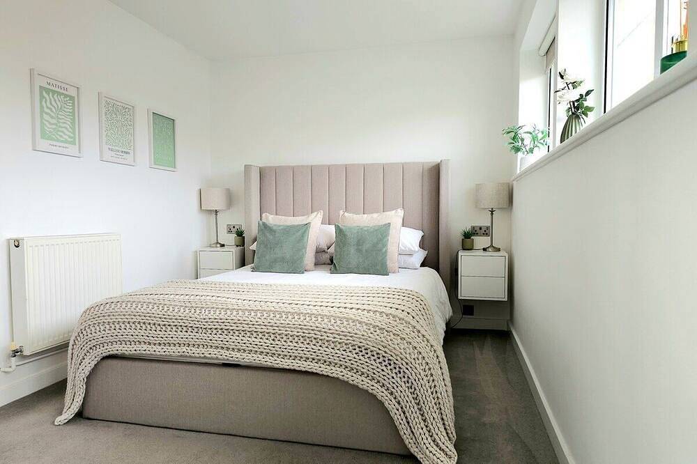 3Br - Luxury Home Away From Home - Contractor Digs - Near Lgw Airport in Crawley, Sussex de l'Ouest