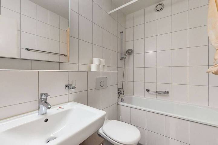 Entire apartment, Very nice 2Bd flat city center Enge (Wille 1) in Zurich, Zurich district