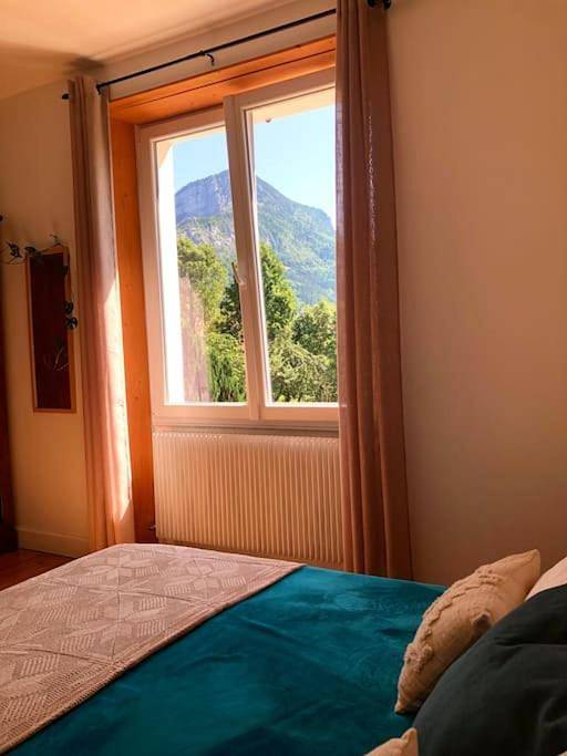 Gîte pour 2 personnes, avec jardin et vue, animaux acceptés à Rencurel - 3