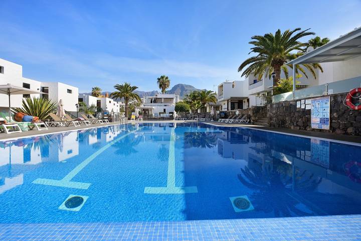 Holiday rental for 3 people, with Garden and Children pool in Costa Adeje