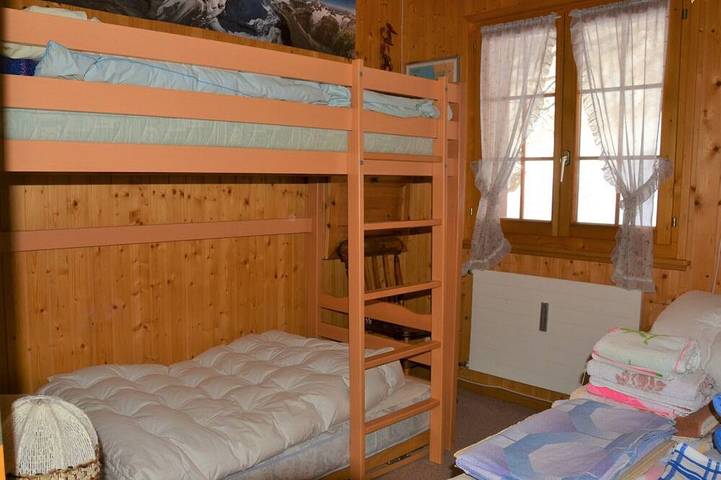 Ganze Wohnung, Draußen: Wohnung für 5-6 Personen im 4. Stock mit Aufzug, Balkon mit Panoramablick auf die 4.000 m, in Saint Luc, Anniviers