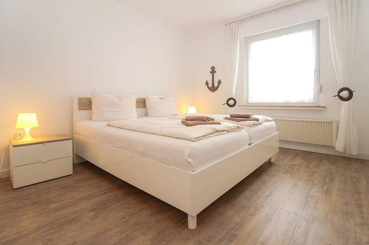 Ferienhaus für 4 Personen, mit Terrasse und Garten in Norden-Norddeich - 2