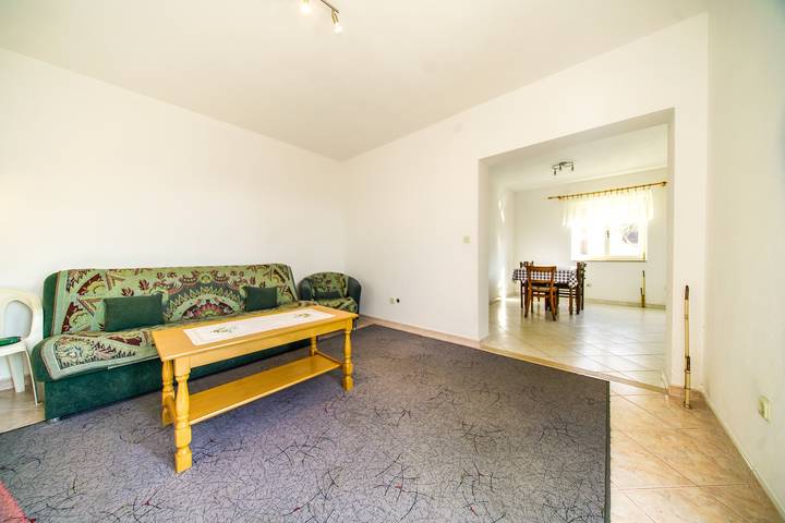 Ganze Wohnung, 3-Zimmer-Ferienwohnung mit Terrasse und Meerblick Postira, Brac A-18472-a in Postira, Brac