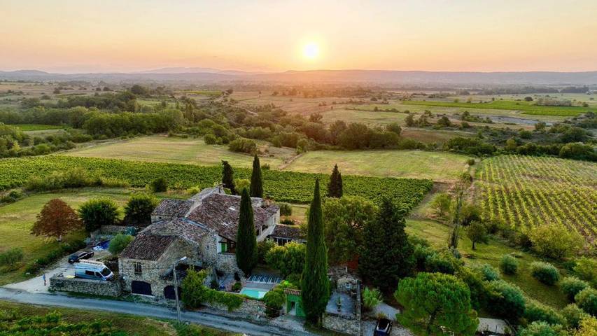 B&b voor 2 personen, with zwembad and tuin as well as uitzicht, kindvriendelijk in de Ardèche