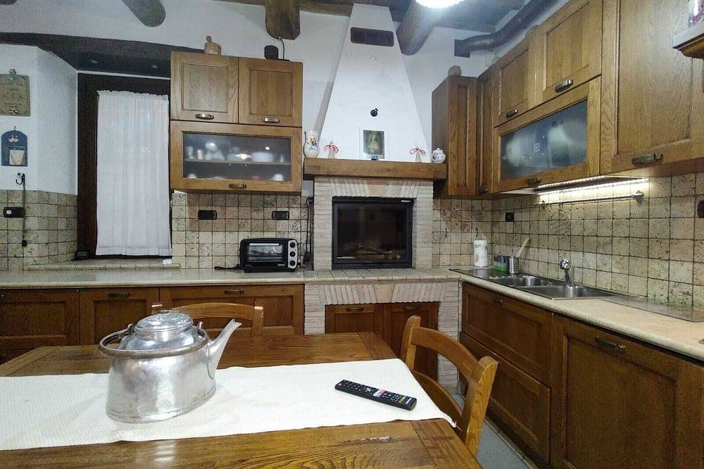 Ganze Wohnung, Fein renovierte Touristenwohnung im historischen Zentrum von Bolsena in Bolsena, Bolsenasee