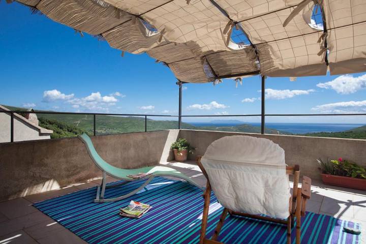 Chambre d’hôte pour 4 personnes, avec vue et terrasse, animaux acceptés à Cagnano