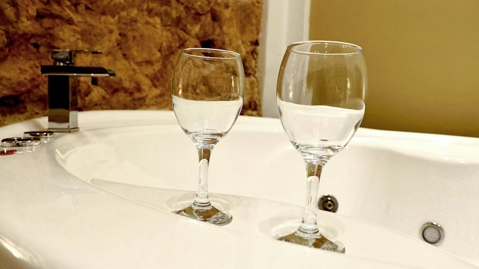 Apartamento inteiro, No 2 - Theo Apartment two bedrooms ground floor in Seção central de Atenas, Atenas