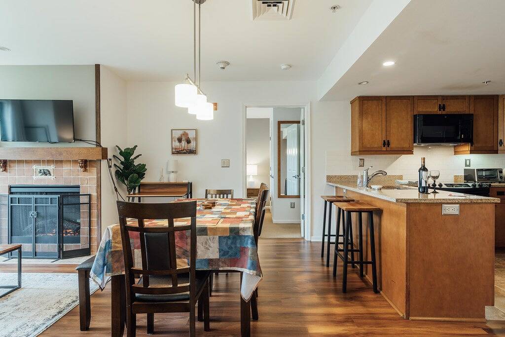 Ganze Wohnung, Appalachian Lodge ★ Bergfront ★ Kamin ★ Balkon ★ @ Mountain Creek ★ Pool �� 312 in Mountain Creek