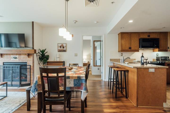 Ferienwohnung für 8 Personen, mit Balkon und Whirlpool sowie Sauna und Pool - 1