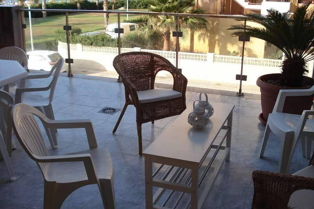 Entire apartment, Guardamar De La Safor: Apartment With Beautiful Sea View in Guardamar de la Safor, Costa de Valencia